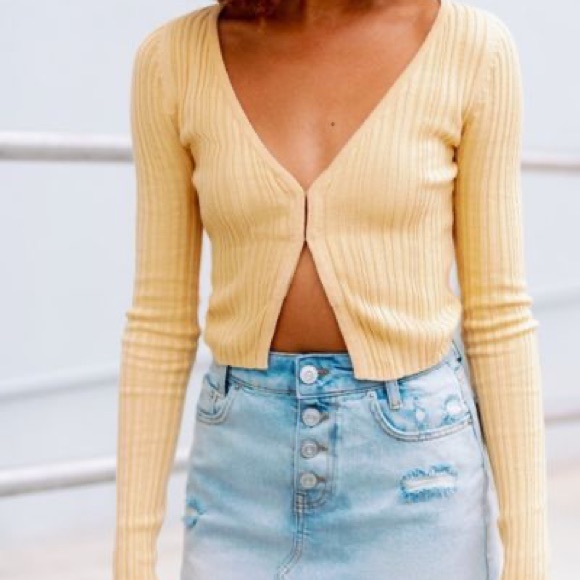 Urban Outfitters Sweaters - UO Julie Ribbed Hook+Eye Cropped Cardigan